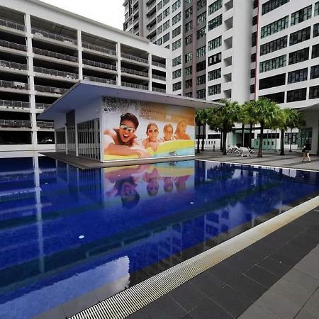 06- Austin Regency Taman Mount Austin Studio 4-5Pax Джохор-Бару Екстер'єр фото